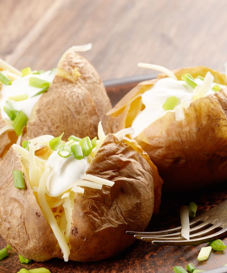 baked-potato-with-chives-cheese-sour-cream